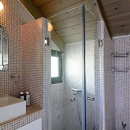 Sleeps 6 Pool Air Con Wifi Вилла Миния